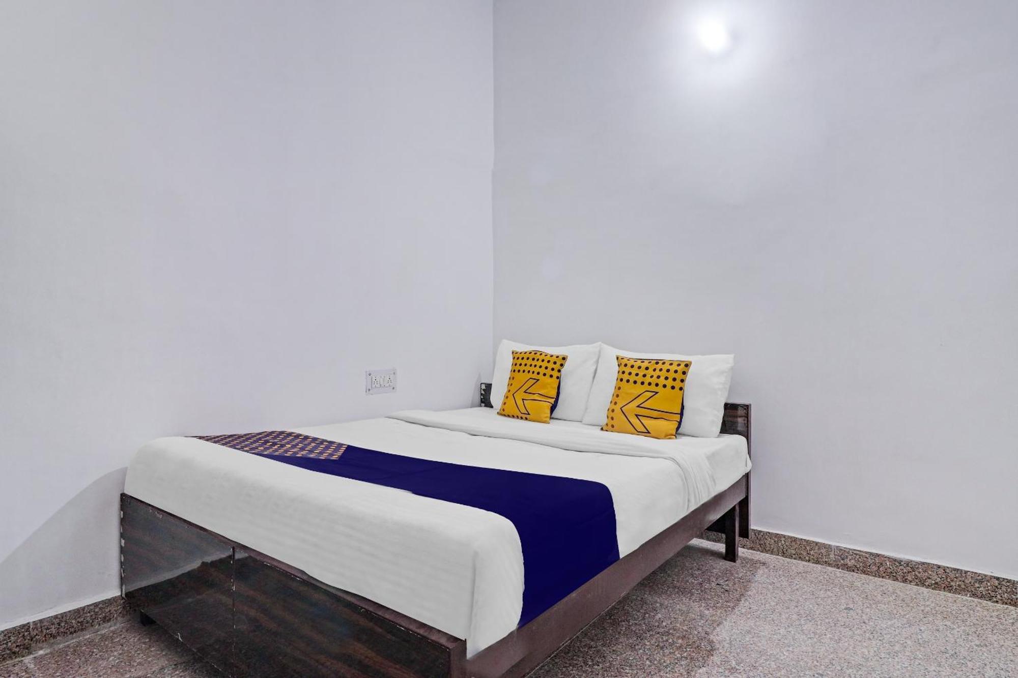 Spot On Hotel Blue Ray Ghaziabad Exterior foto
