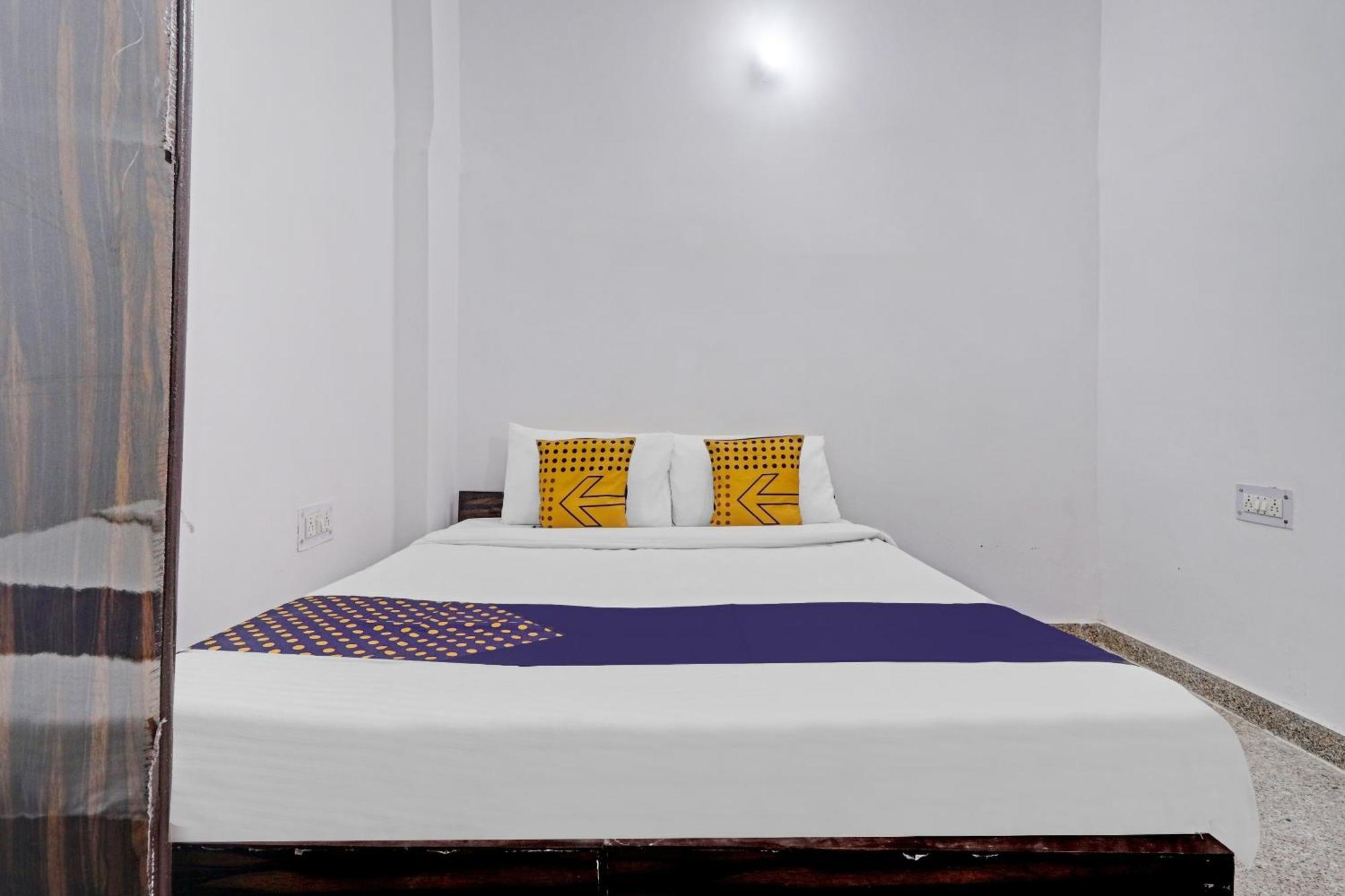 Spot On Hotel Blue Ray Ghaziabad Exterior foto