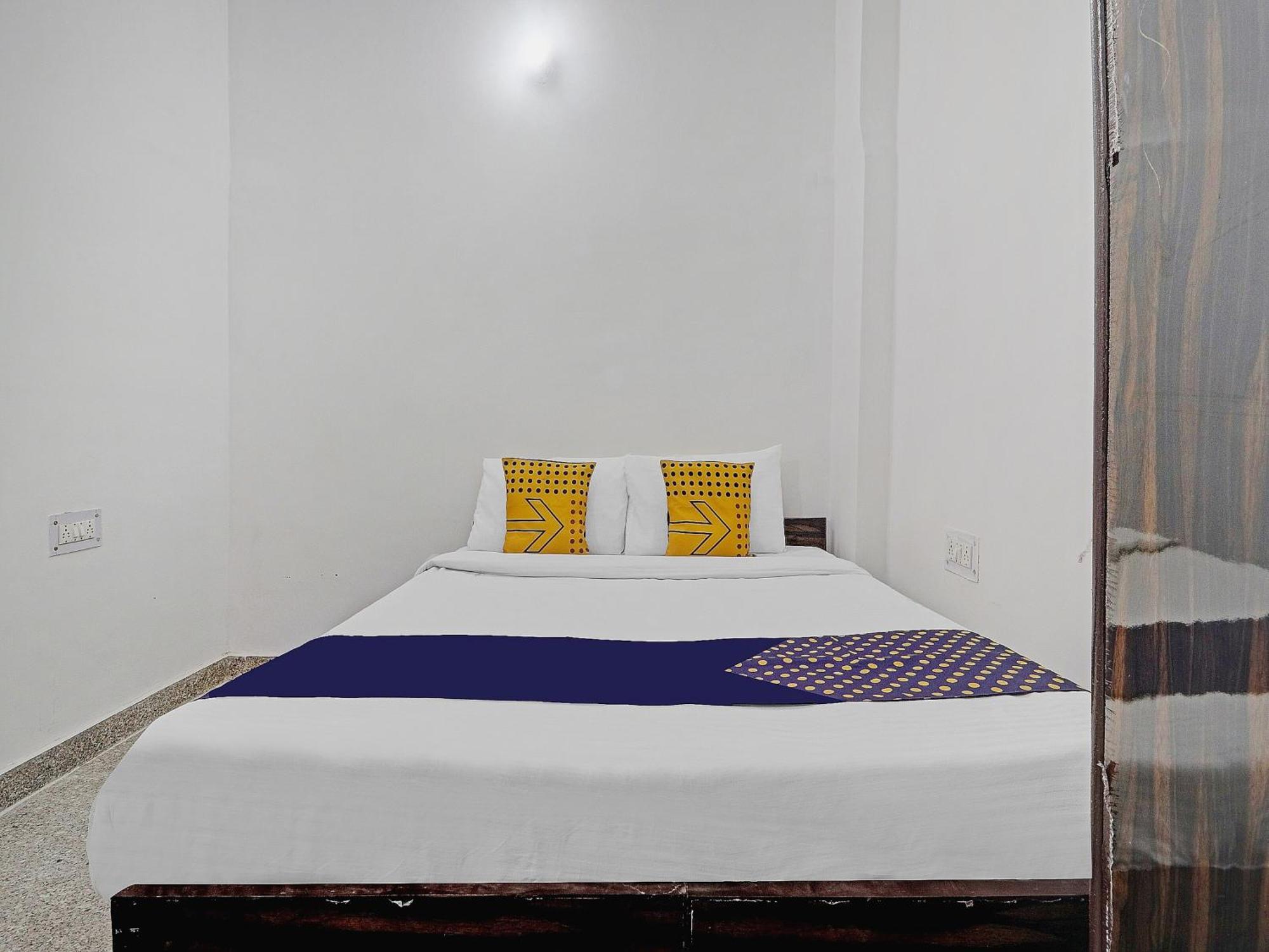 Spot On Hotel Blue Ray Ghaziabad Exterior foto
